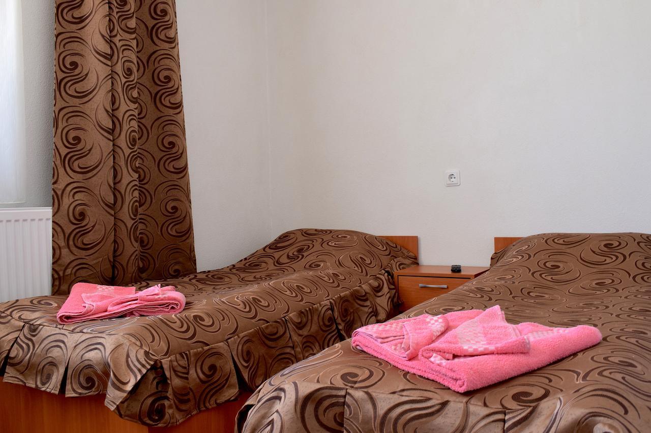 Complex Pele Hotel Zmeitsa ภายนอก รูปภาพ