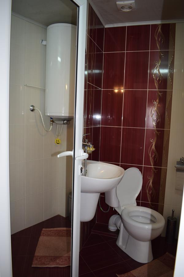 Complex Pele Hotel Zmeitsa ภายนอก รูปภาพ